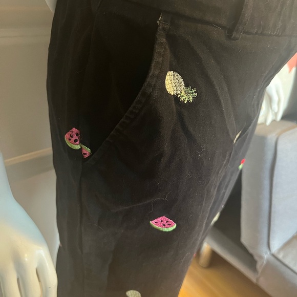 Embroidered “fruity” capris - Picture 3 of 4